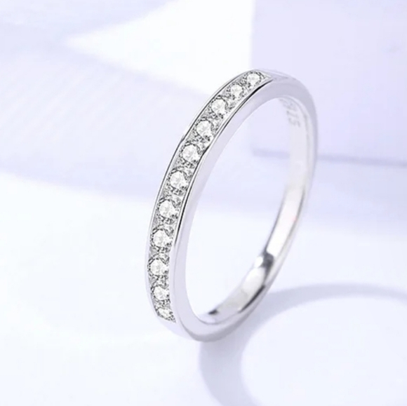 Genuine Certified 2 Carat Moissanite Rings Wedding Set. 18k/925Size 7 - Picture 5 of 12